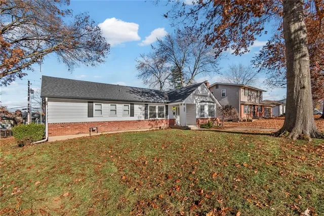 $259,995 | 16512 East Ellison Way, Independence, MO 64055