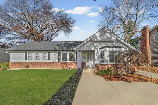 $259,995 | 16512 East Ellison Way, Independence, MO 64055