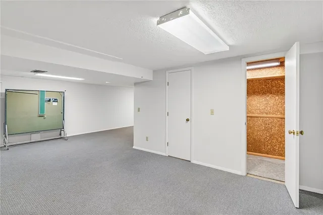 $259,995 | 16512 East Ellison Way, Independence, MO 64055