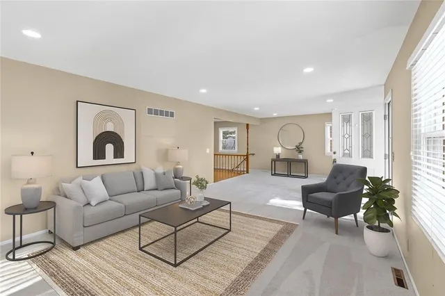 $259,995 | 16512 East Ellison Way, Independence, MO 64055