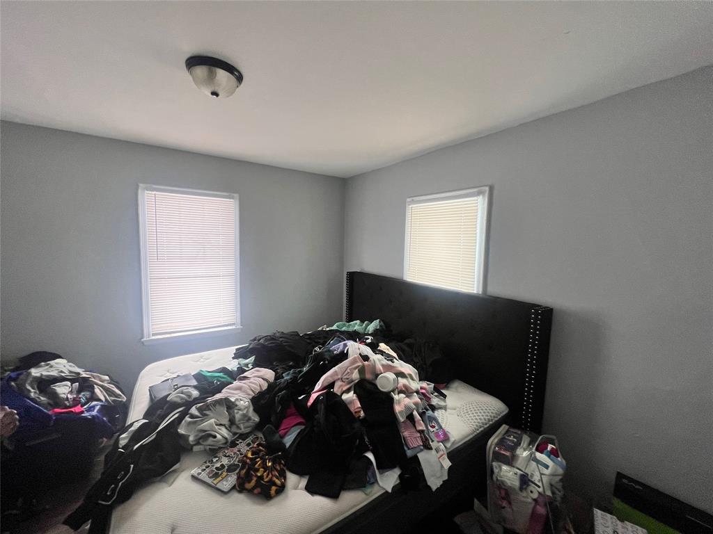 4013 Clarendon Road Indianapolis, IN 46208 - Photo 4 of 6