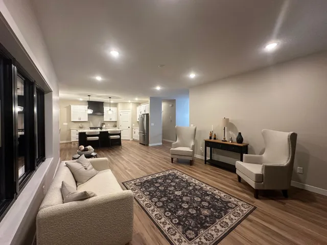 $699,900 | 1218 Highway Street North, Dodge Center, MN 55927