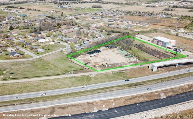 1007 Service Road Calera, OK 74730 - Photo 6 of 32 Gallery Image 6