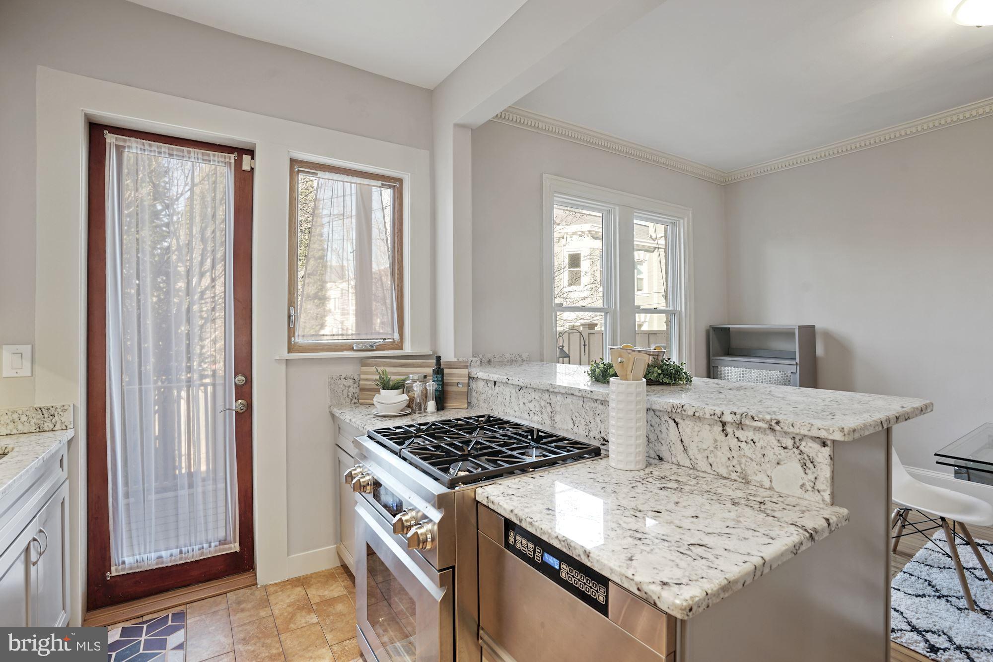 516 F Street Northeast Washington, DC 20002 - Photo 8 of 35 High end appliances & heated floors in kitchen!
