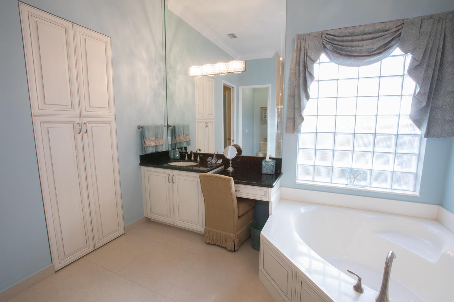 9127 Ribbons Ridge Point Boynton Beach, FL 33473 - Photo 27 of 36 master bath sink 1 and tub