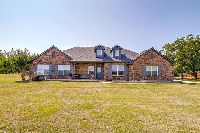 $475,000 | 209 Cooperstown Drive, Springtown, TX 76082