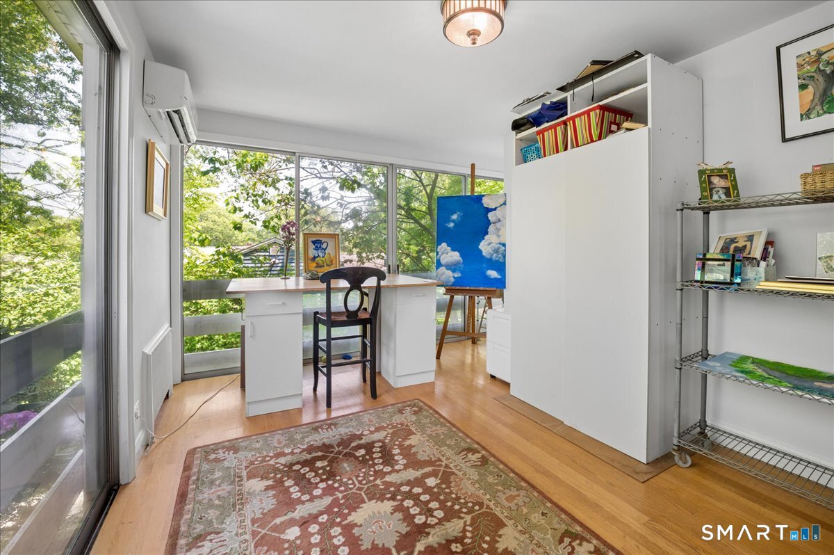 96 Turner Road Stamford, CT 06905 - Photo 17 of 38 Sun room