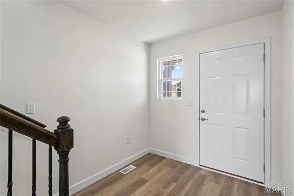 $299,900 | 1404 Orchard Lakes Circle, Belleville, IL 62220