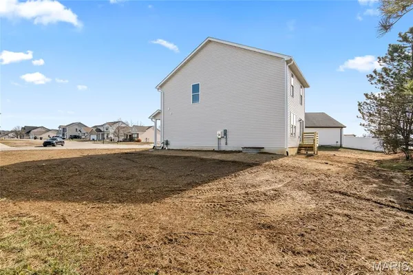 $299,900 | 1404 Orchard Lakes Circle, Belleville, IL 62220