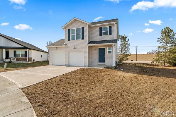 $299,900 | 1404 Orchard Lakes Circle, Belleville, IL 62220