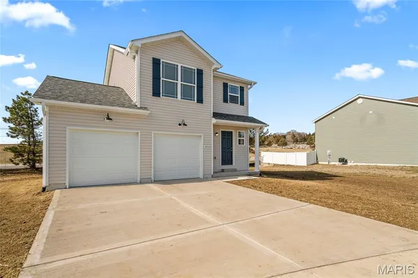 $299,900 | 1404 Orchard Lakes Circle, Belleville, IL 62220