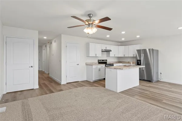 $299,900 | 1404 Orchard Lakes Circle, Belleville, IL 62220
