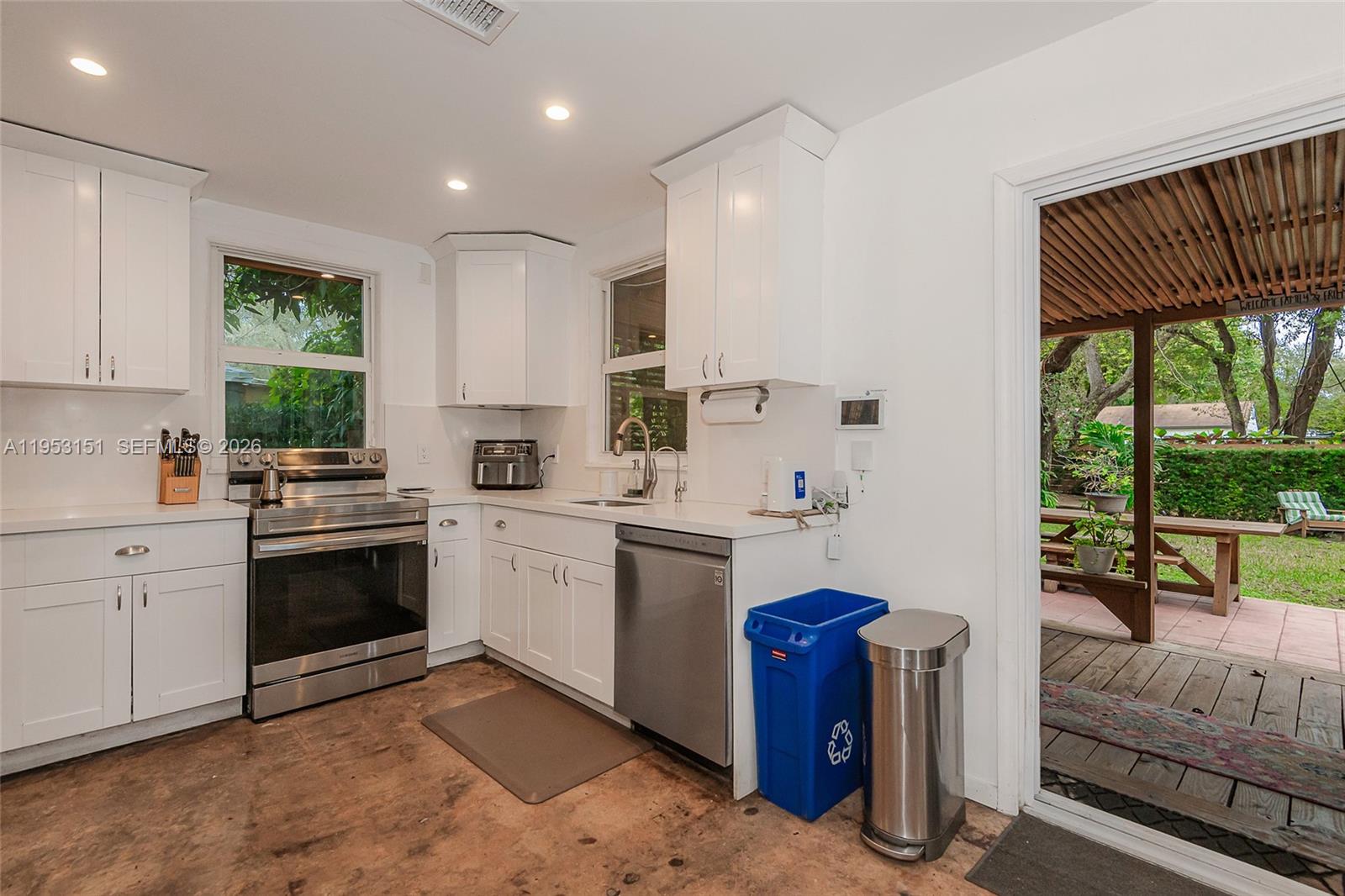 1491 Northeast 132nd Road North Miami, FL 33161 - Photo 11 of 28