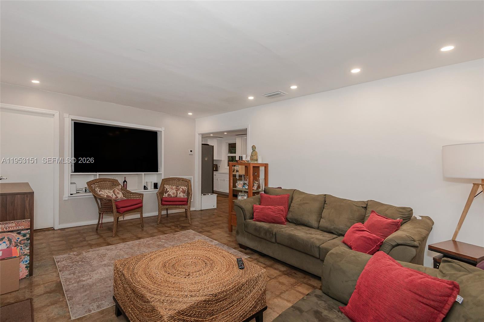 1491 Northeast 132nd Road North Miami, FL 33161 - Photo 4 of 28