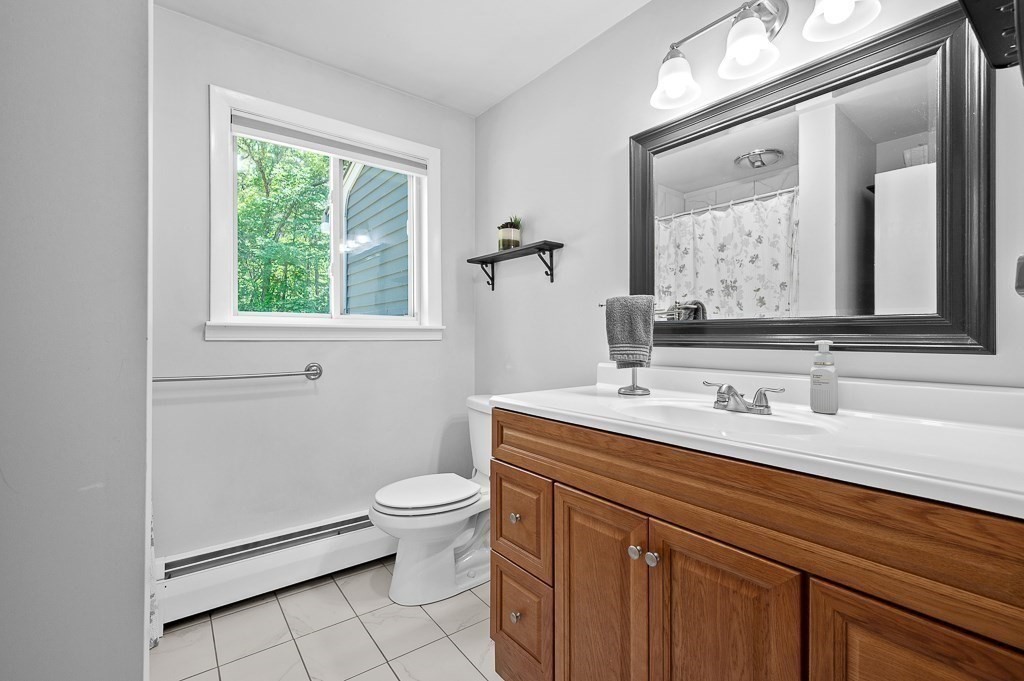 29 Carr Street Sutton, MA 01590 - Photo 17 of 41