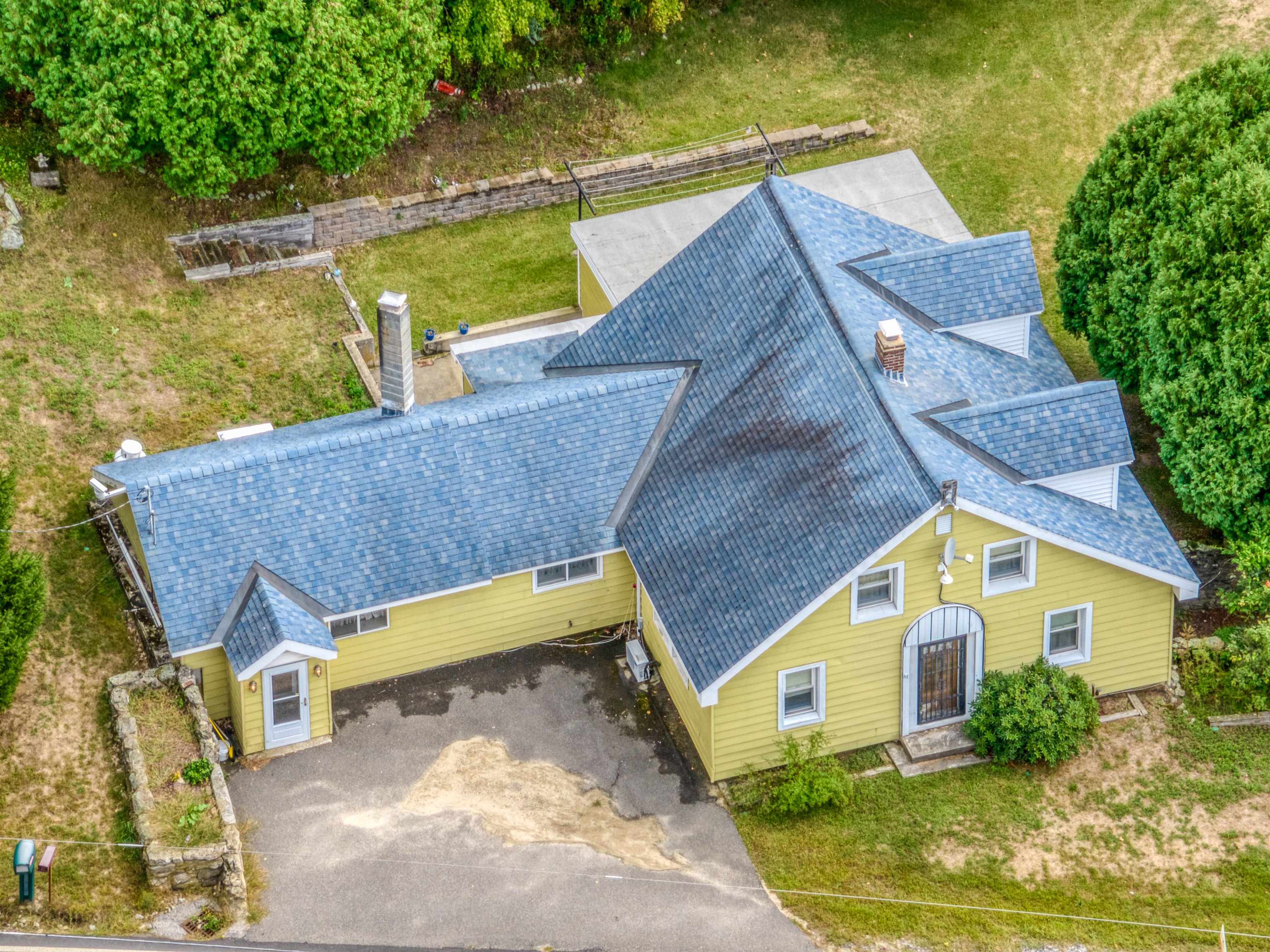 137 Wason Road Hudson, NH 03051 - Photo 35 of 40