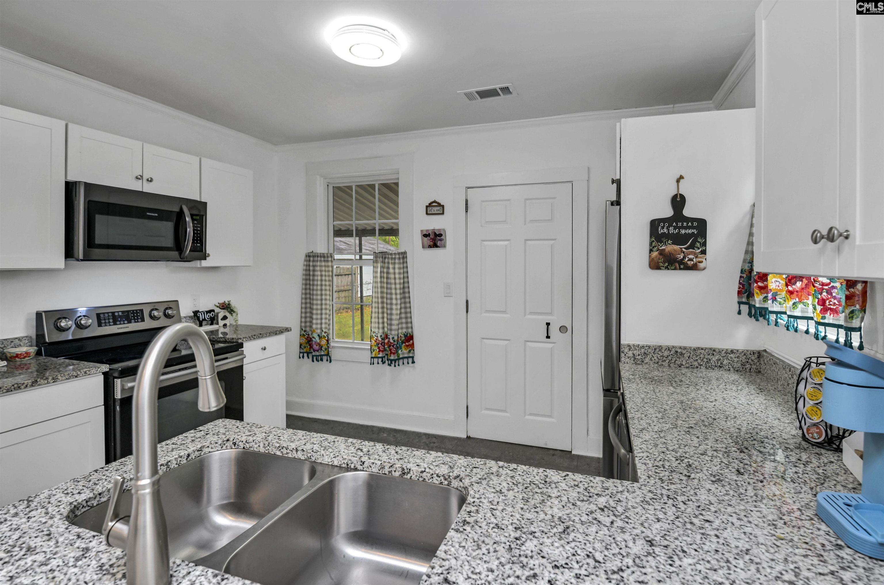 1020 Naples Avenue Cayce, SC 29033 - Photo 14 of 56