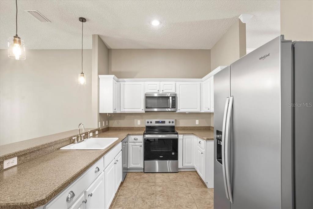 16704 Northwest 166th Road Alachua, FL 32615 - Photo 12 of 36