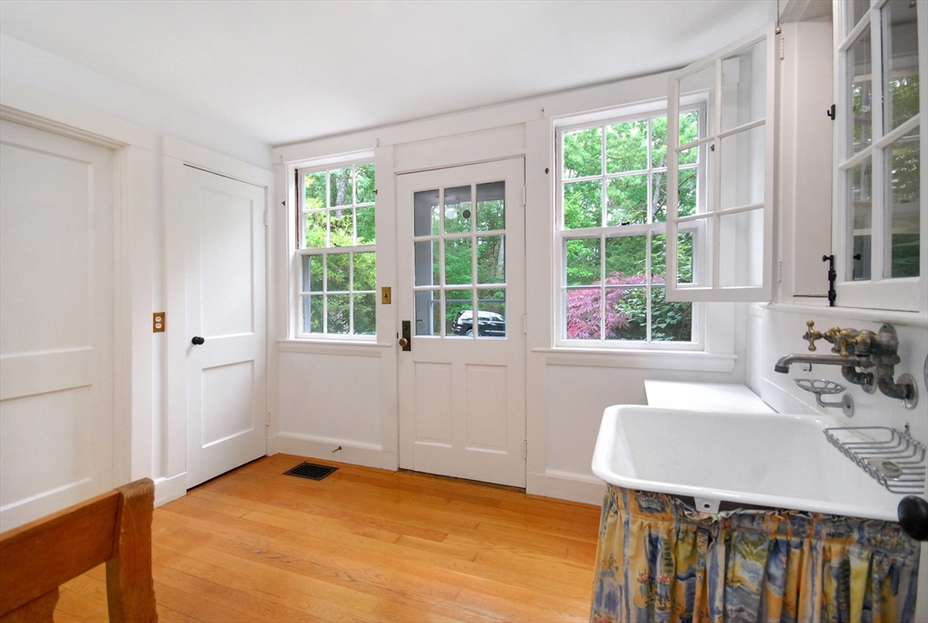 96 Lexington Road Lincoln, MA 01773 - Photo 18 of 41