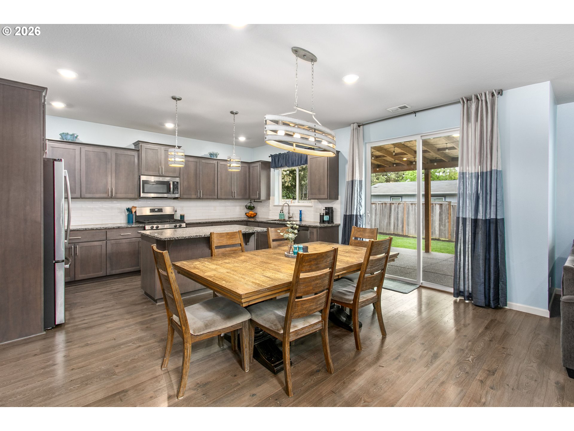 492 Southwest 15th Avenue Canby, OR 97013 - Photo 7 of 41 Kitchen/Dining Room