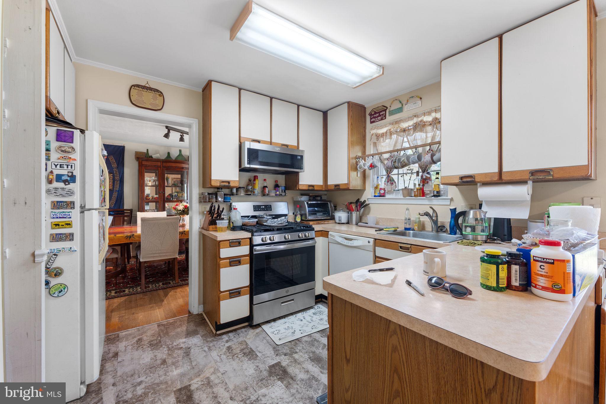 8610 Clydesdale Road Springfield, VA 22151 - Photo 17 of 42 Kitchen