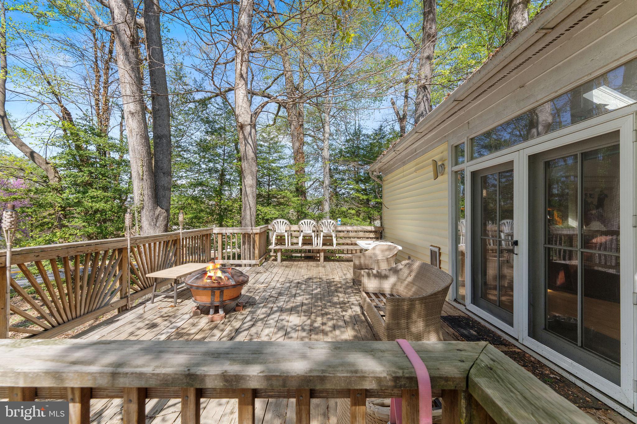 8610 Clydesdale Road Springfield, VA 22151 - Photo 34 of 42 Deck off family room