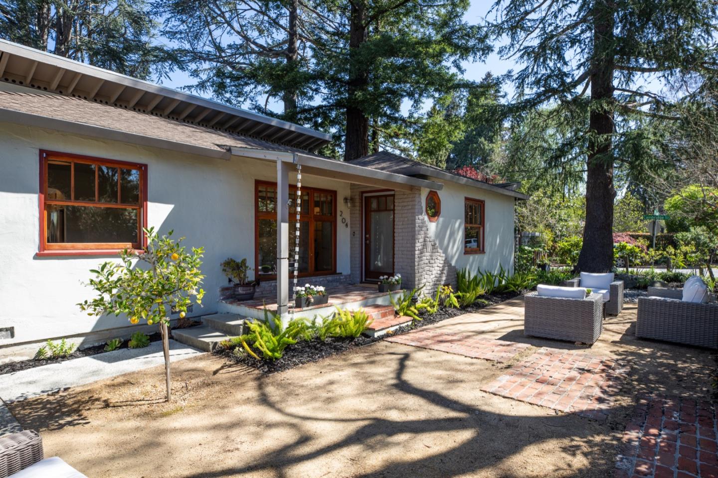 204 Princeton Road Menlo Park, CA 94025 - Photo 28 of 40