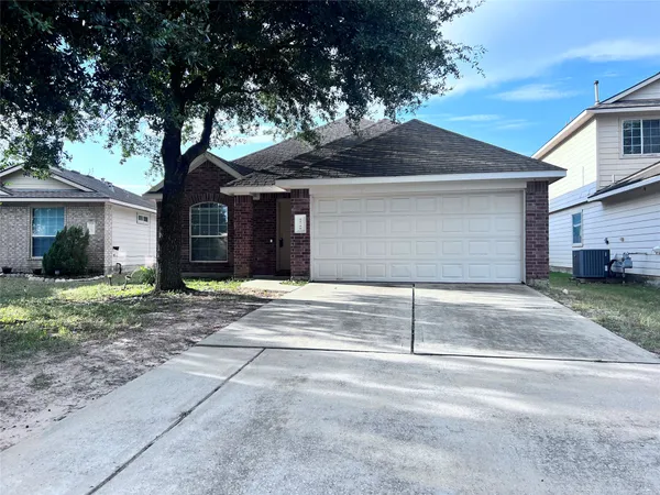 $1,950 | 11750 Pinemeade Lane, Tomball, TX 77375