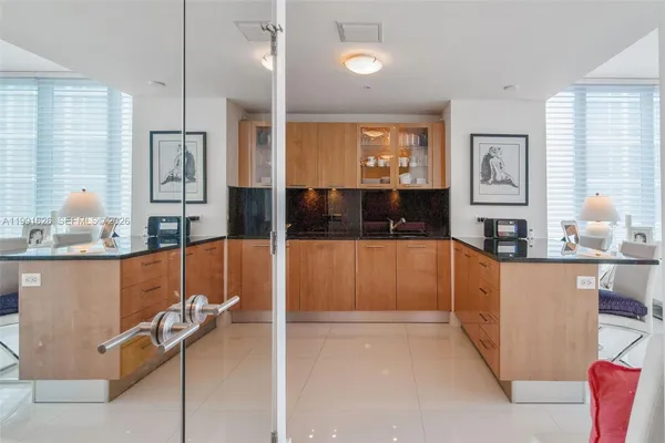$4,500 | 6899 Collins Avenue, Unit 1009, Miami Beach, FL 33141