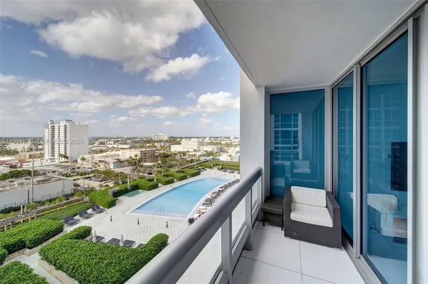 $4,500 | 6899 Collins Avenue, Unit 1009, Miami Beach, FL 33141