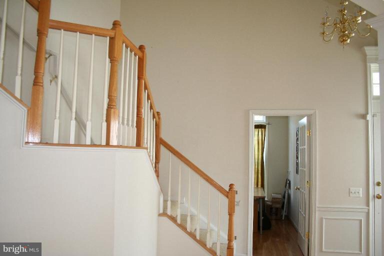 2450 Leyland Ridge Road Herndon, VA 20171 - Photo 4 of 15 Two Story Foyer