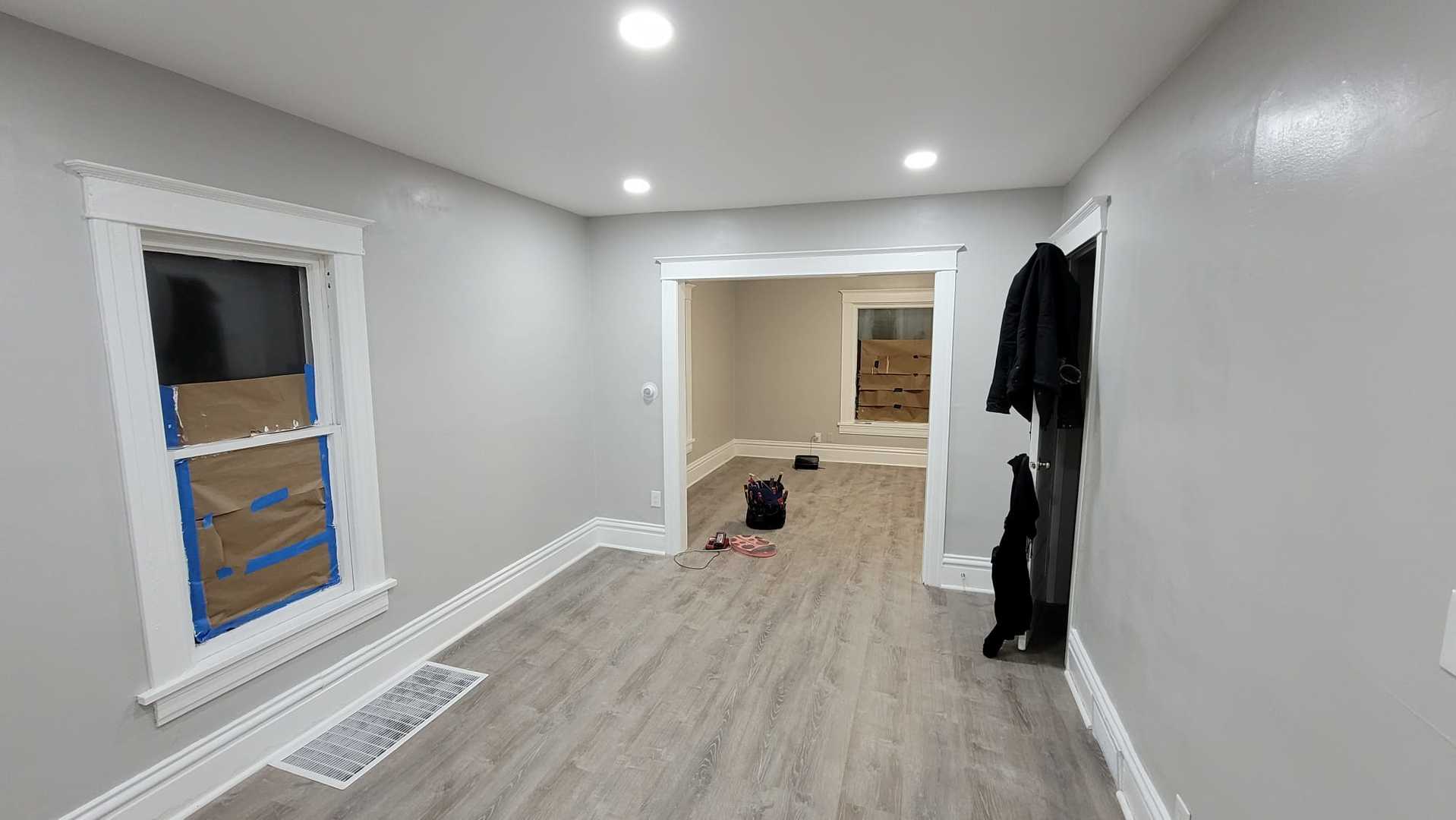 441 North View Street Aurora, IL 60506 - Photo 11 of 15 a view of a hallway with a living room