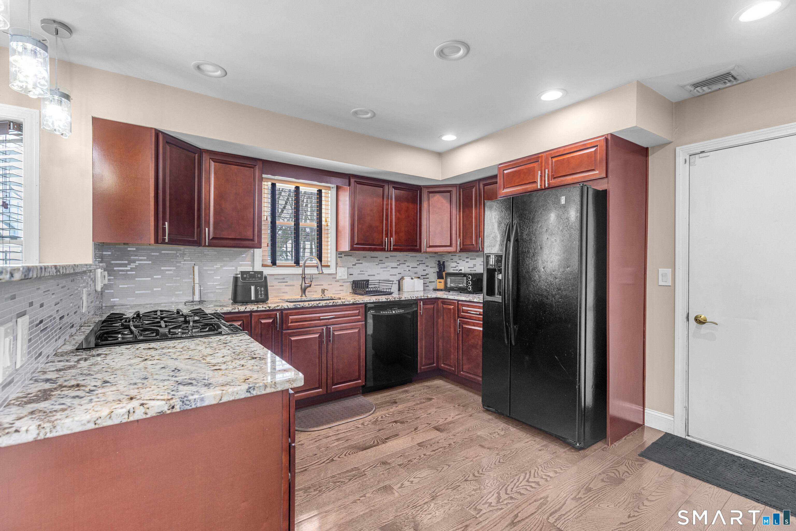 5 Ashley Road Windsor, CT 06095 - Photo 17 of 34