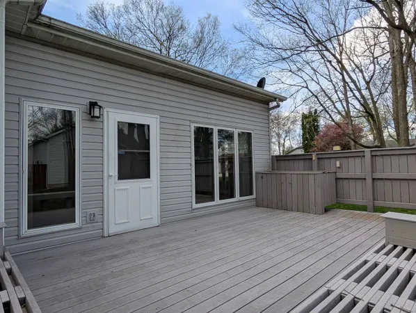 $240,000 | 3447 Daren Drive, Freeport, IL 61032