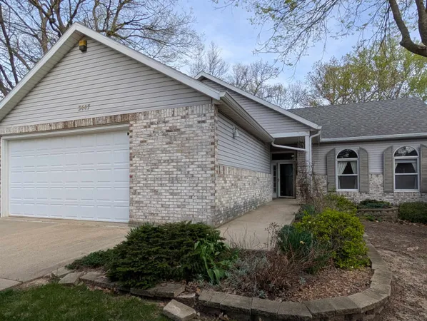 $240,000 | 3447 Daren Drive, Freeport, IL 61032