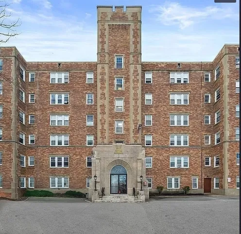 $2,300 | 195 Thomas E. Burgin Parkway, Unit 507, Quincy, MA 02169