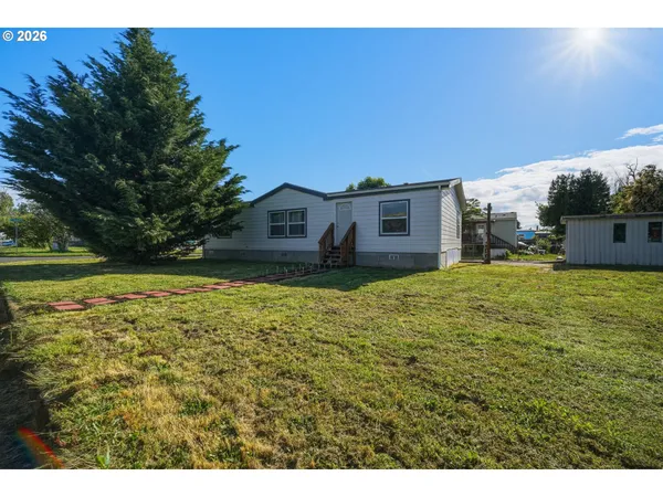 $305,000 | 34191 El Roble Avenue, Eugene, OR 97405