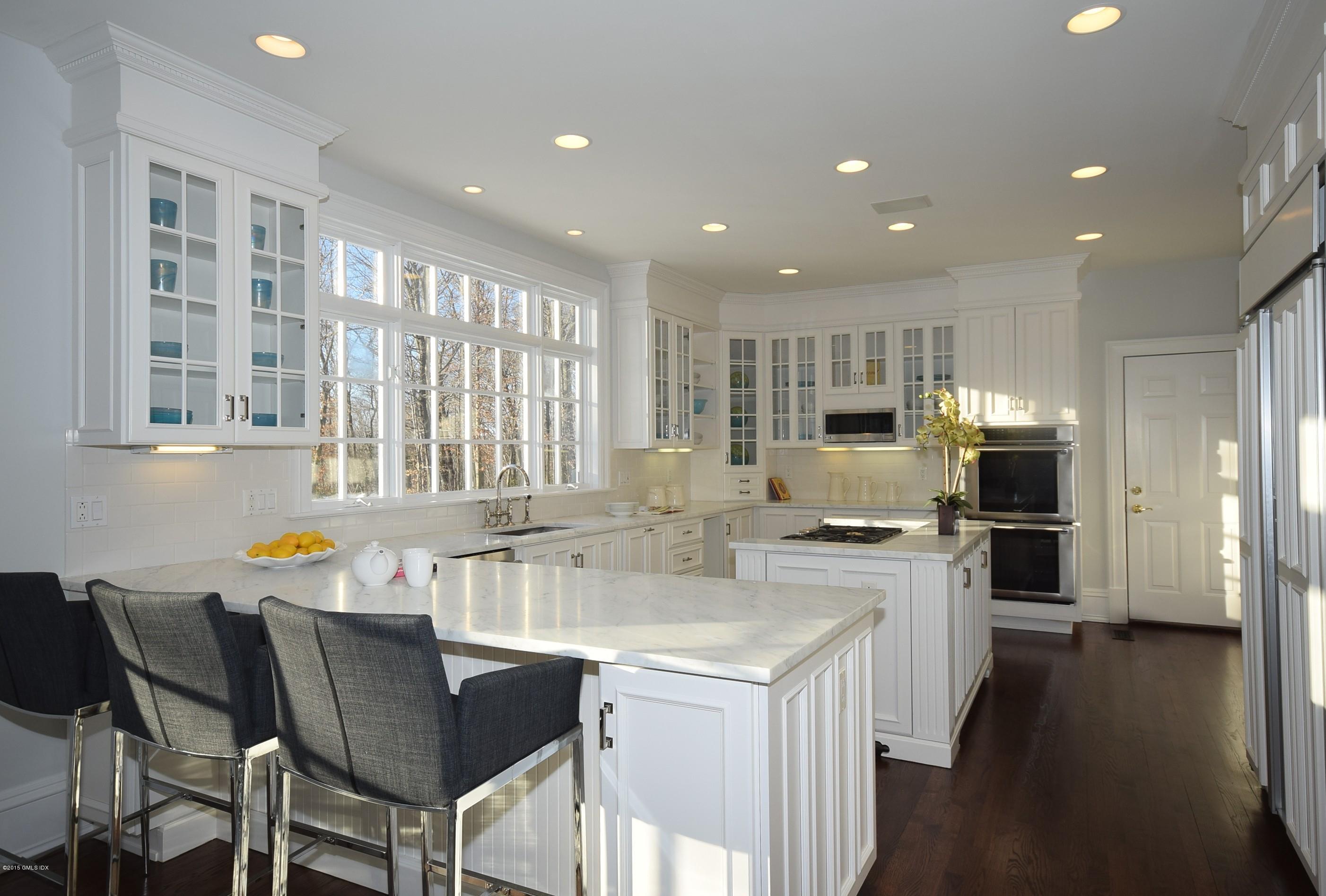 184 Lukes Wood Road New Canaan, CT 06840 - Photo 9 of 23 99073673-9