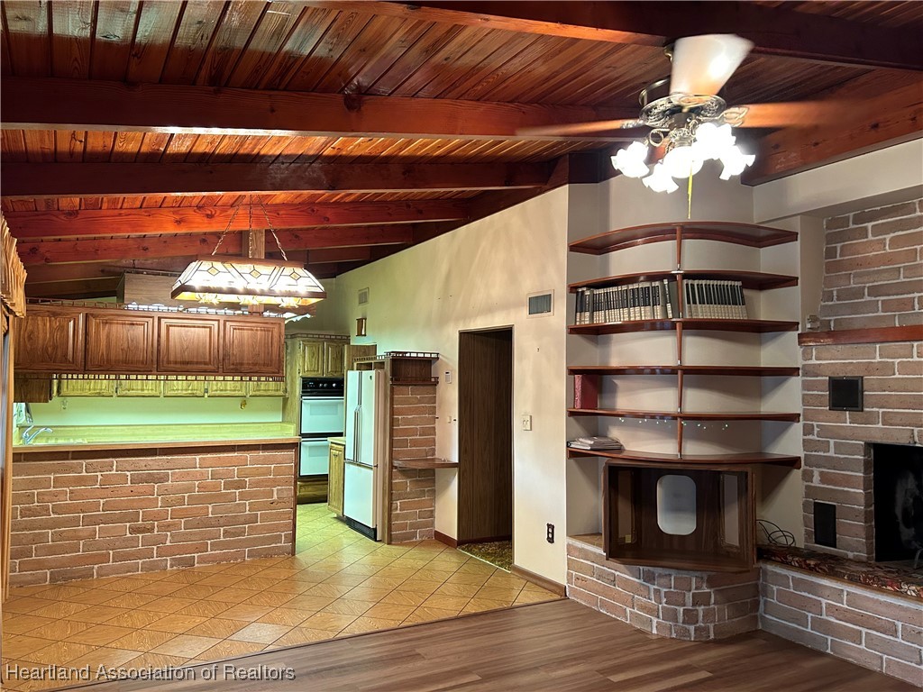 3505 Golfview Road Sebring, FL 33875 - Photo 17 of 50 a view of a indoor space