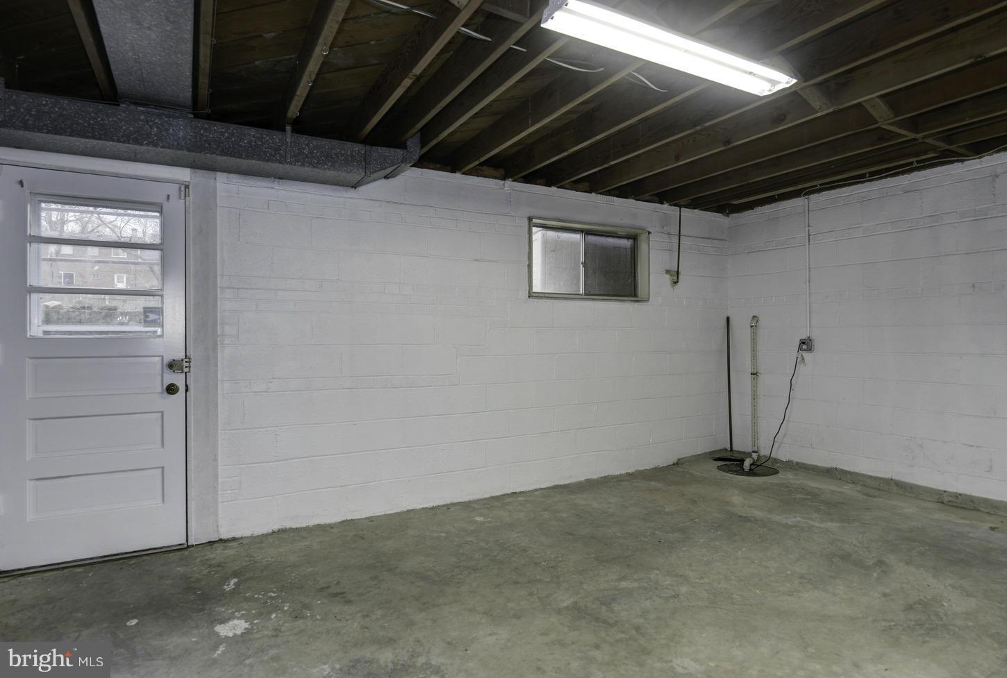 9815 Cherry Tree Lane Silver Spring, MD 20901 - Photo 18 of 21 Interior (General)