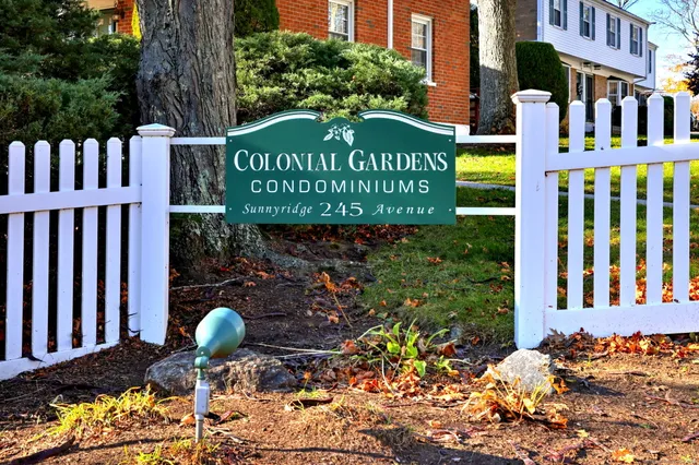$3,300 | 245 Sunnyridge Avenue, Unit 2, Fairfield, CT 06824