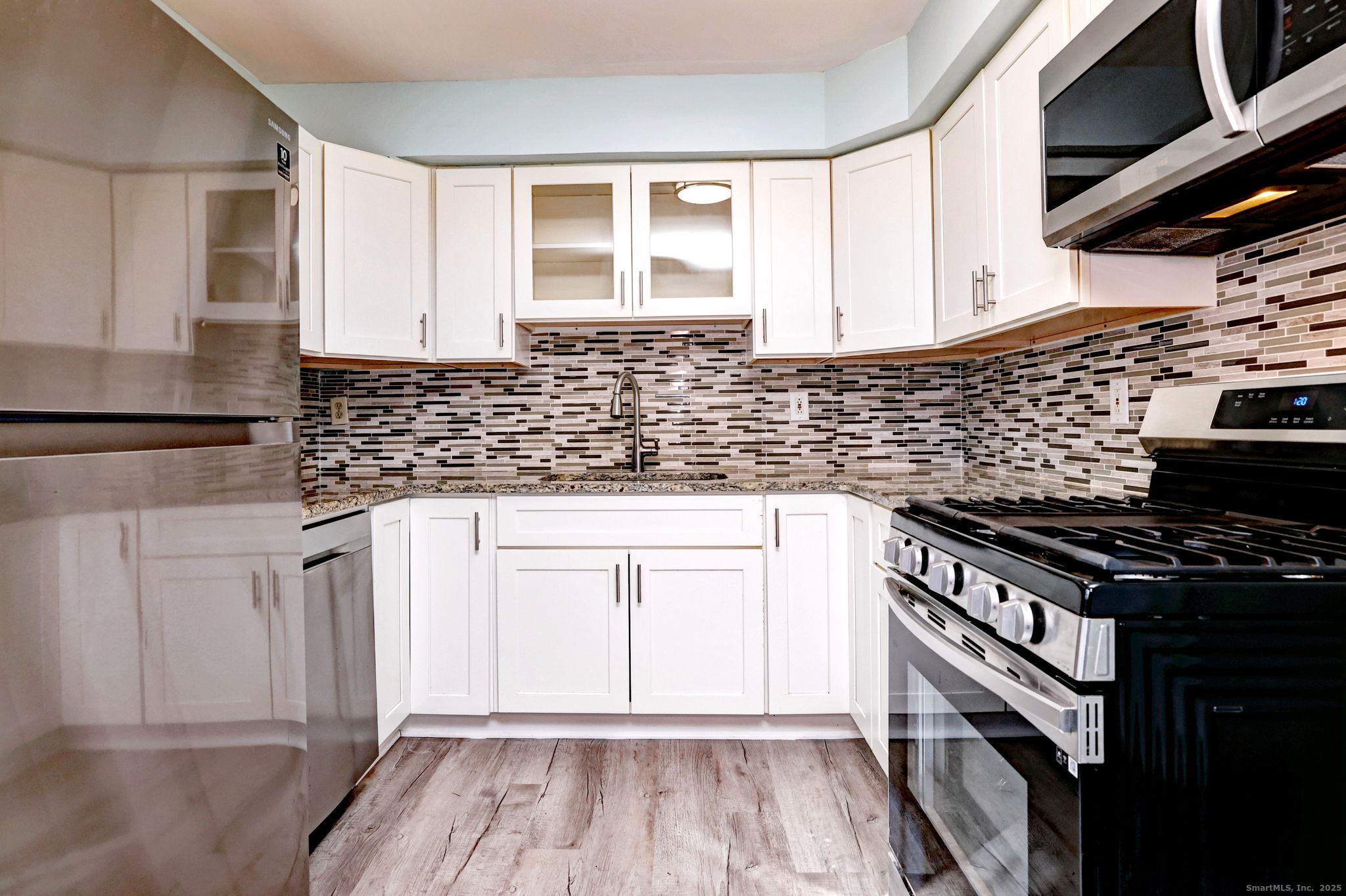 245 Sunnyridge Avenue, Unit 2 Fairfield, CT 06824 - Photo 12 of 35