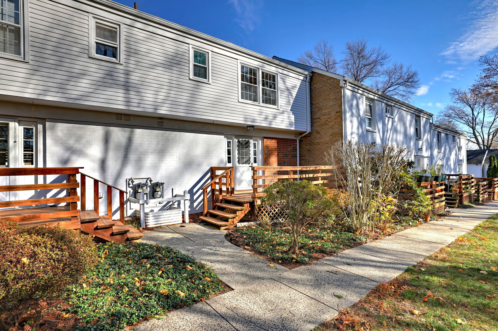 245 Sunnyridge Avenue, Unit 2 Fairfield, CT 06824 - Photo 5 of 35