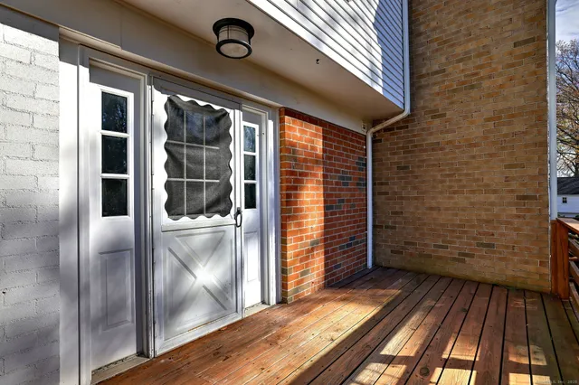 a view of entrance door of the house