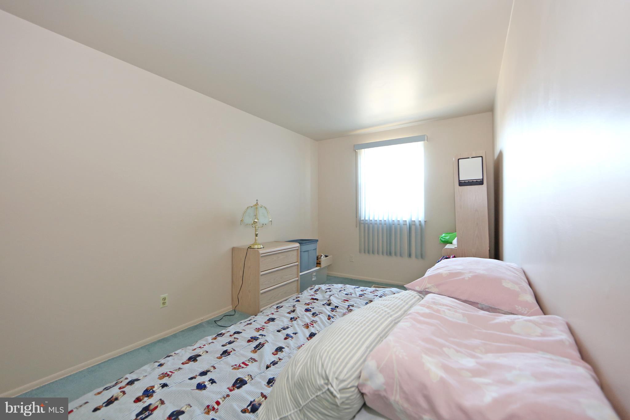 11723 Lockart Road Philadelphia, PA 19116 - Photo 18 of 31 Gallery Image 18