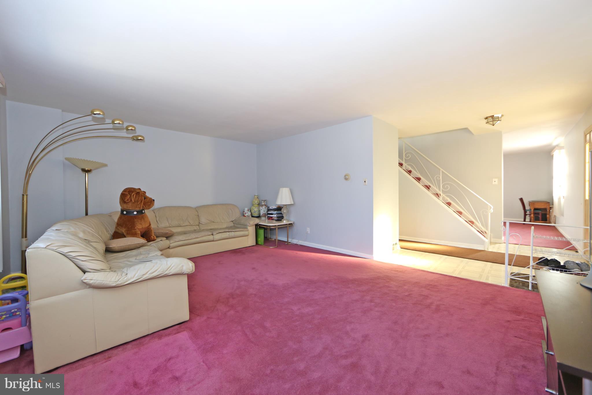 11723 Lockart Road Philadelphia, PA 19116 - Photo 4 of 31 Gallery Image 4