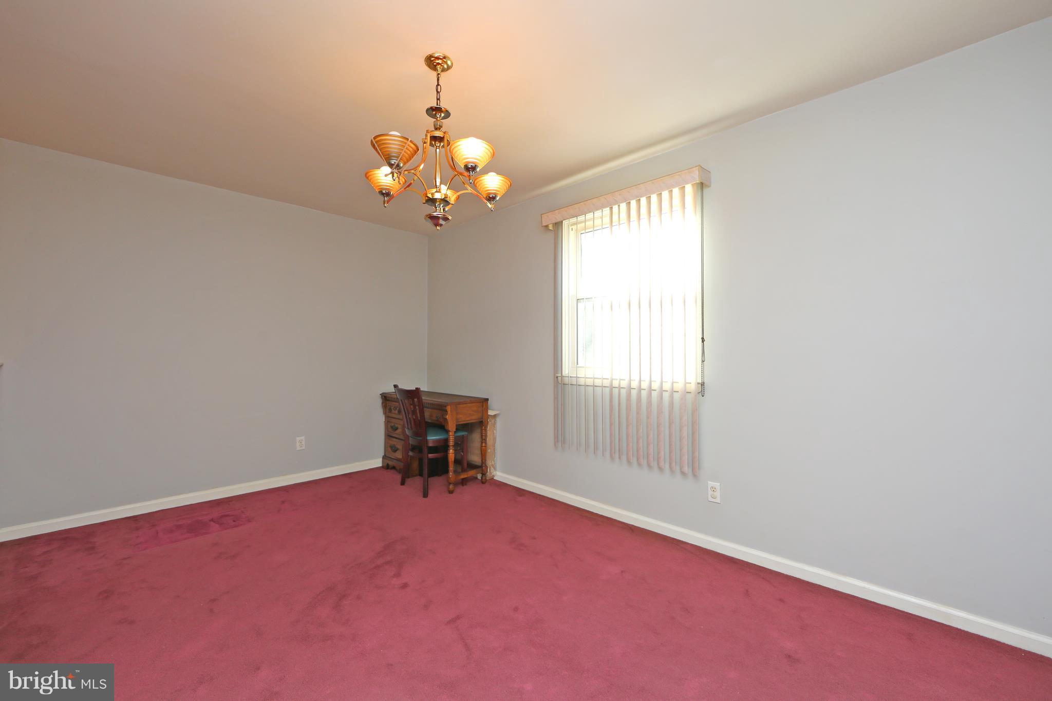 11723 Lockart Road Philadelphia, PA 19116 - Photo 8 of 31 Gallery Image 8