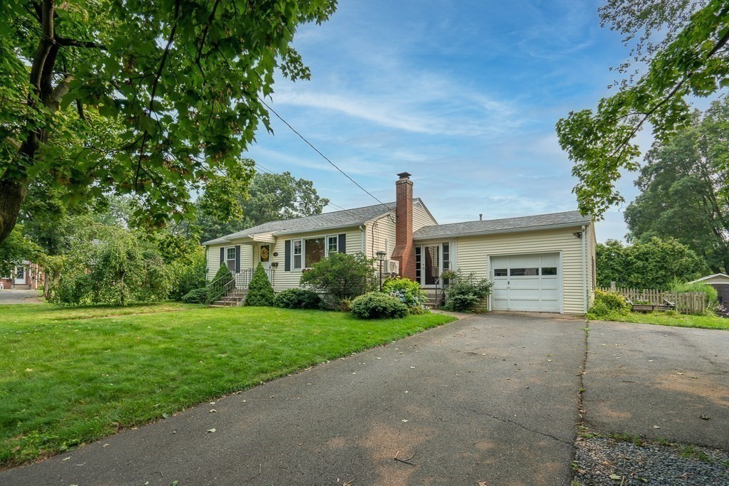 62 Cooper Street West Springfield, MA 01089 - Photo 3 of 40 Gallery Image 3