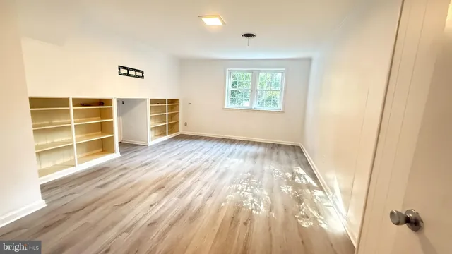 a view of an outdoor space and window