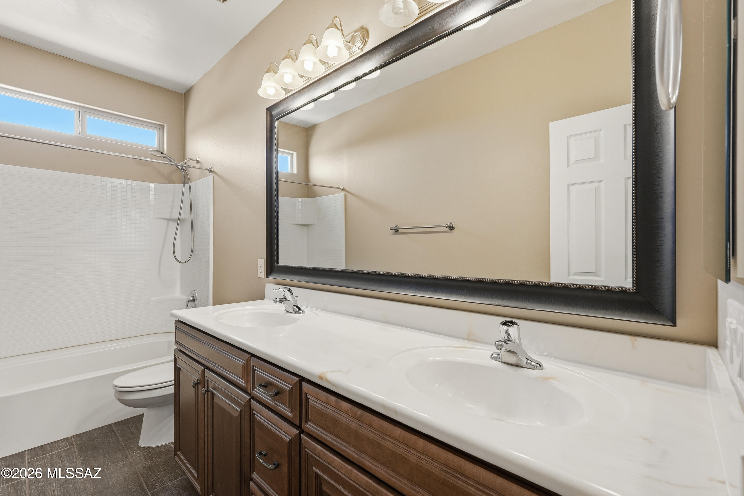 8910 West Irongate Road Marana, AZ 85653 - Photo 35 of 47 8910 (28)